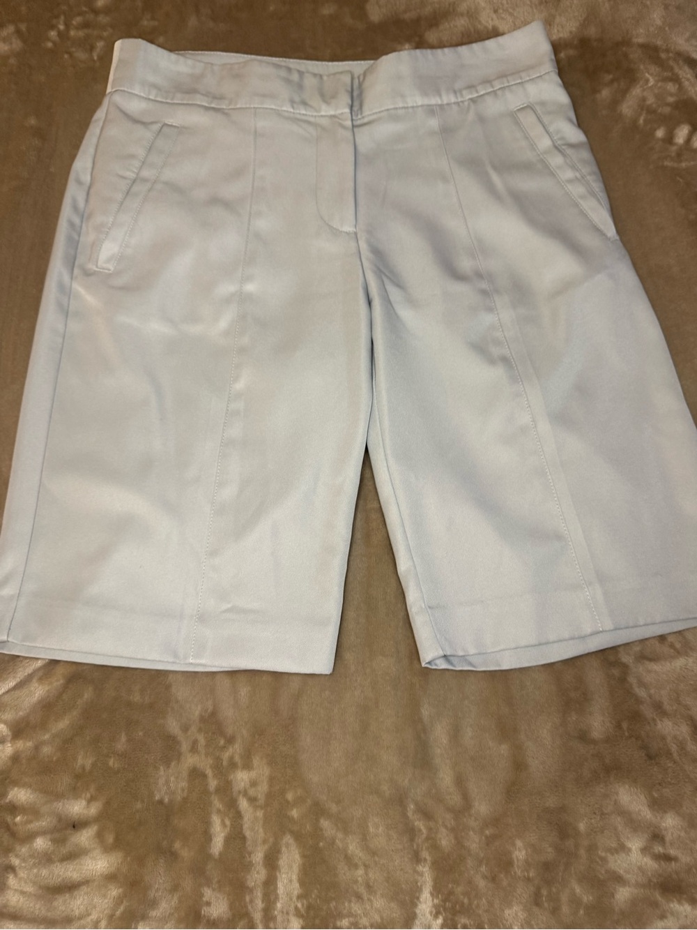 IZOD Golf Women’s Gray Performance Golf Shorts Size 6 Flat Front Stretch